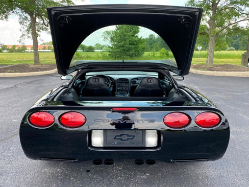 Used 1997 Chevrolet Corvette Coupe image 27