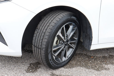 Used 2023 Kia Forte LXS image 17