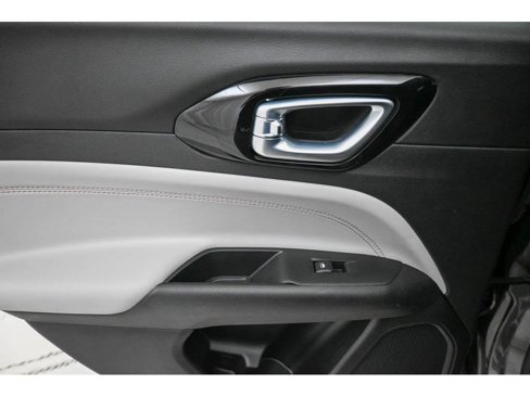 Used 2022 Jeep Compass Limited image 21