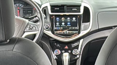 Used 2018 Chevrolet Sonic LT w/ Convenience Package image 16