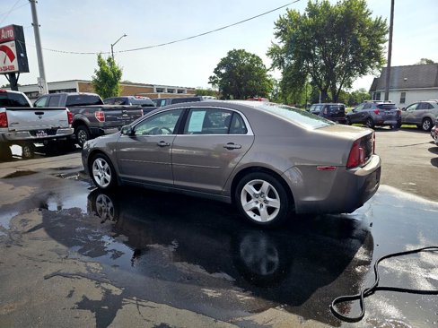 Used 2011 Chevrolet Malibu LS image 7