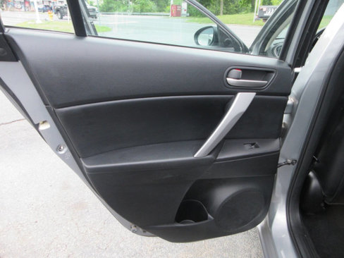 Used 2013 MAZDA MAZDA3 i Grand Touring image 26