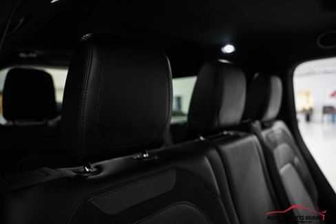Used 2023 Land Rover Defender 110 X-Dynamic SE image 52