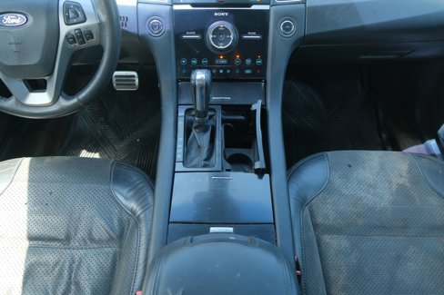 Used 2017 Ford Taurus SHO image 19