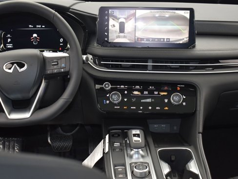 New 2026 INFINITI QX60 Luxe w/ Family Package image 14