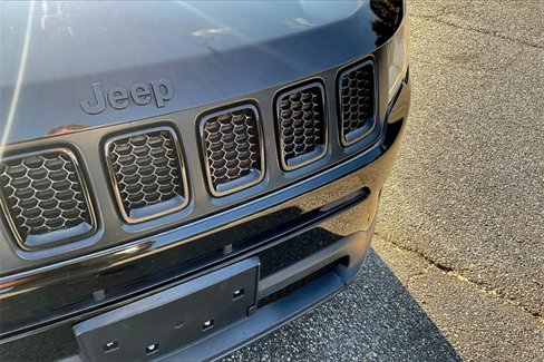 Used 2019 Jeep Compass Altitude image 30