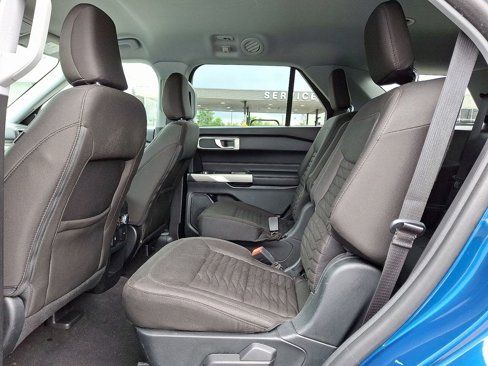 Used 2021 Ford Explorer XLT image 10