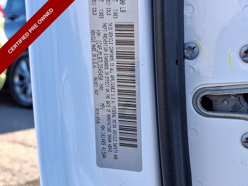 Certified 2020 Jeep Cherokee Latitude Plus w/ Cold Weather Group image 27
