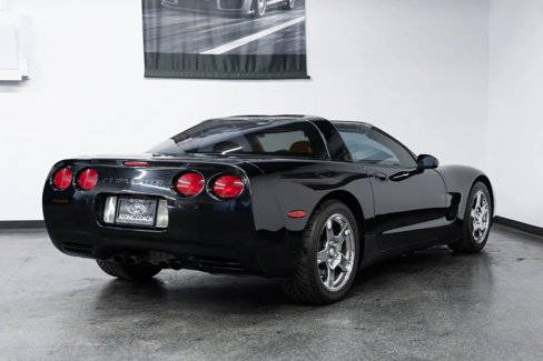 Used 1999 Chevrolet Corvette Coupe w/ Roof Pkg image 35