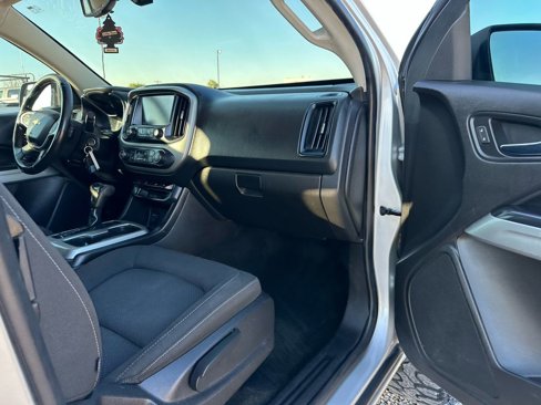 Used 2018 Chevrolet Colorado LT w/ LT Convenience Package image 14