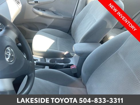 Used 2010 Toyota Corolla LE image 9