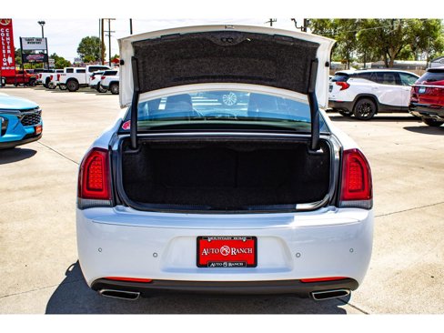 Used 2021 Chrysler 300 S image 9