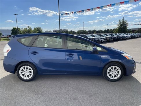 Used 2014 Toyota Prius V Three image 6