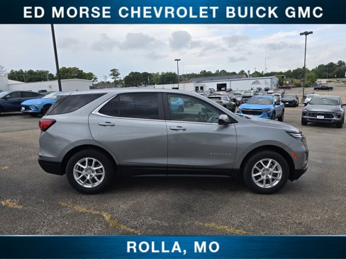 Used 2024 Chevrolet Equinox LT image 2