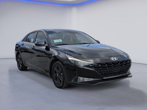 Used 2023 Hyundai Elantra SEL image 4