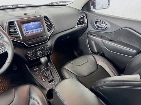 Used 2020 Jeep Cherokee Latitude Plus w/ Cold Weather Group image 21