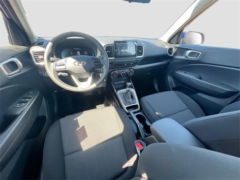 New 2025 Hyundai Venue SE image 21