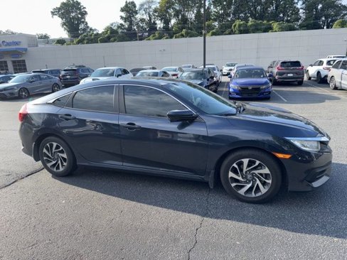 Used 2018 Honda Civic EX image 3