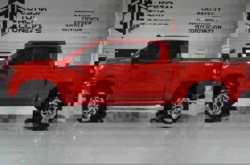 Used 2025 Chevrolet Silverado 1500 LT image 4