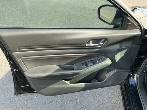 Used 2020 Nissan Altima 2.5 SR w/ Premium Package image 27