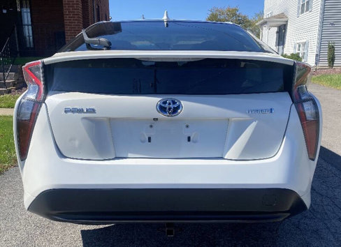 Used 2016 Toyota Prius Two image 7