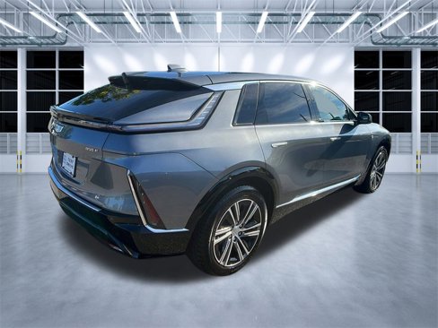 Used 2023 Cadillac Lyriq 2WD image 7