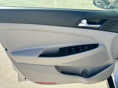 Used 2019 Hyundai Tucson SE image 10