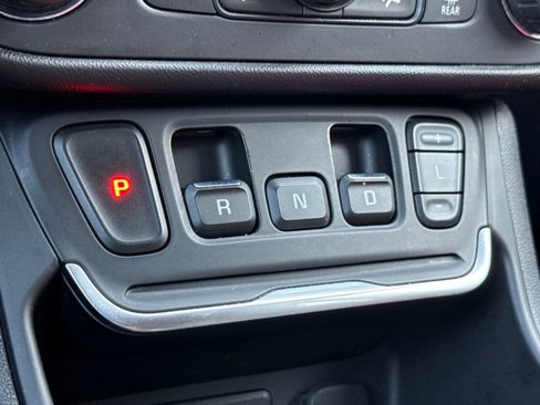 Certified 2018 GMC Terrain SLE w/ Driver Convenience Package image 29