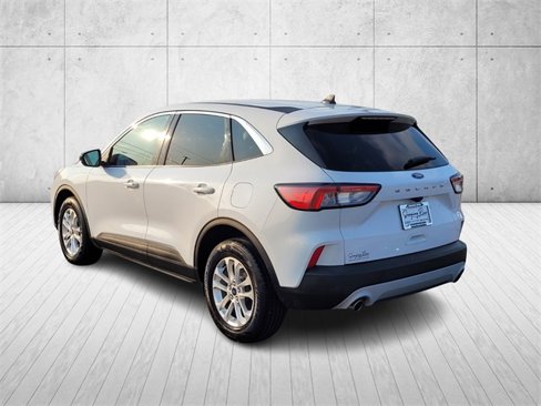 Used 2022 Ford Escape SE w/ Cold Weather Package image 5