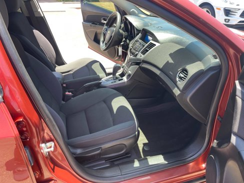 Used 2012 Chevrolet Cruze LT image 14