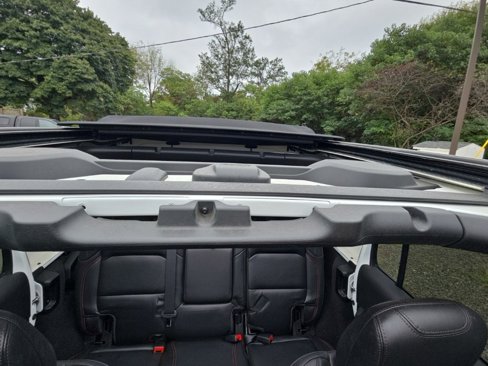 Used 2021 Jeep Wrangler Unlimited Rubicon image 30
