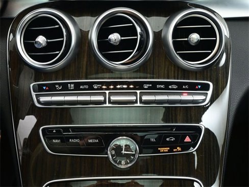 Used 2015 Mercedes-Benz C 300 4MATIC Sedan image 32