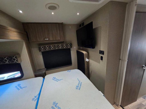 Used 2016 Mercedes-Benz Sprinter 3500 image 52