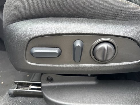 Used 2023 Chevrolet Equinox LT image 15