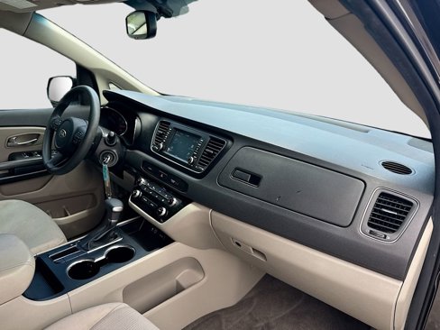 Used 2020 Kia Sedona LX image 29