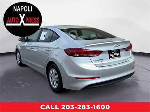 Used 2018 Hyundai Elantra SE image 5