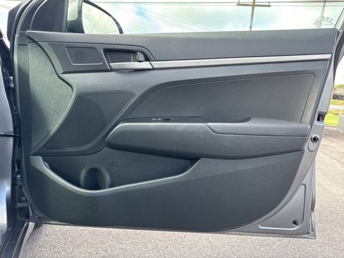 Used 2018 Hyundai Elantra SE image 21