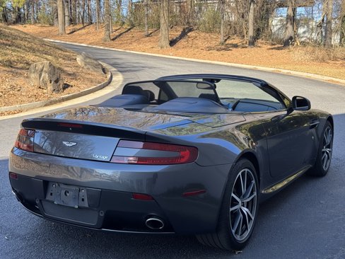 Used 2013 Aston Martin V8 Vantage Roadster image 31