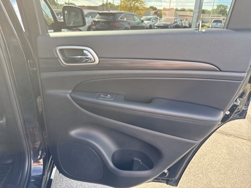Used 2020 Jeep Grand Cherokee Altitude image 40