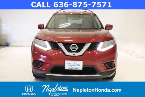Used 2016 Nissan Rogue SV w/ SV Moonroof Package image 2