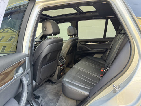 Used 2017 BMW X5 xDrive40e image 29