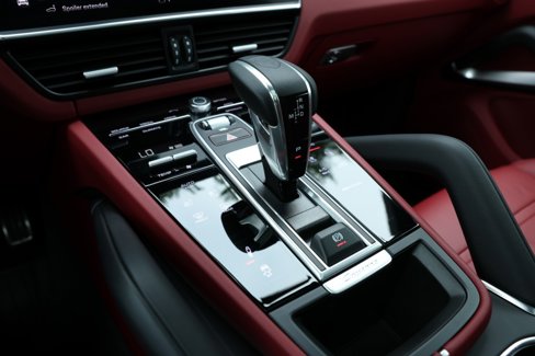 Used 2023 Porsche Cayenne Turbo S image 40
