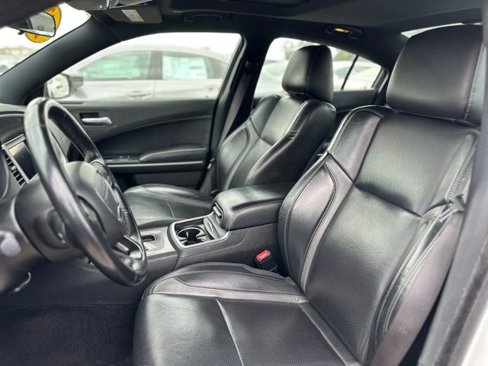 Used 2022 Dodge Charger SXT w/ Leather Interior Group image 9