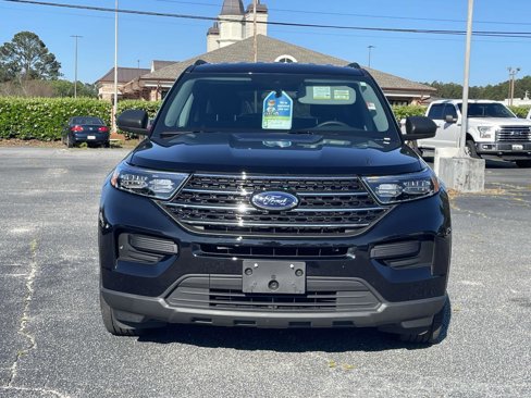 Used 2023 Ford Explorer XLT image 2