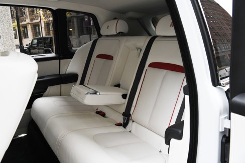 Certified 2023 Rolls-Royce Cullinan w/ Cullinan Package image 11