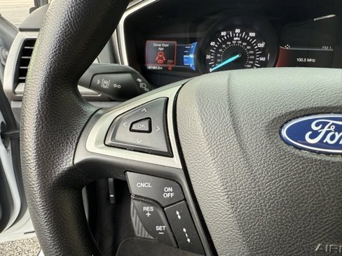 Used 2019 Ford Fusion SE image 24