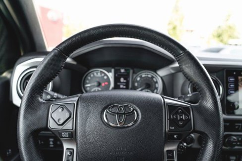 Used 2019 Toyota Tacoma Limited image 19