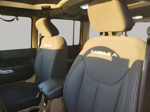 Used 2013 Jeep Wrangler Unlimited Sahara image 25