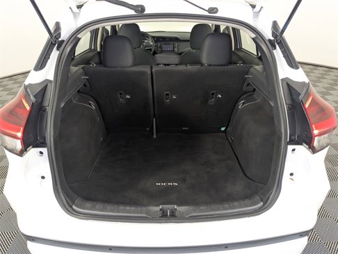 Used 2022 Nissan Kicks S image 30