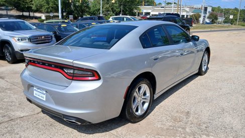 Used 2019 Dodge Charger SXT image 6